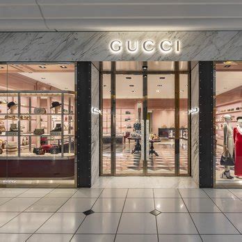 gucci store somerset